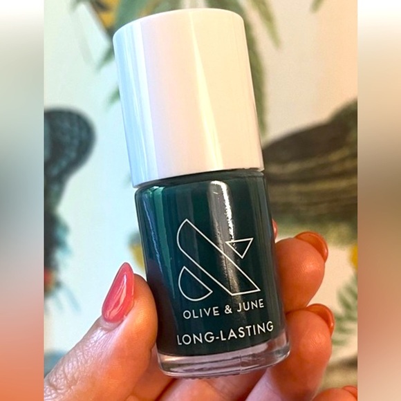 olive and june long-Lasting Nail Polish - Deep Green ‘Into the Trees’ NIB - Picture 1 of 3